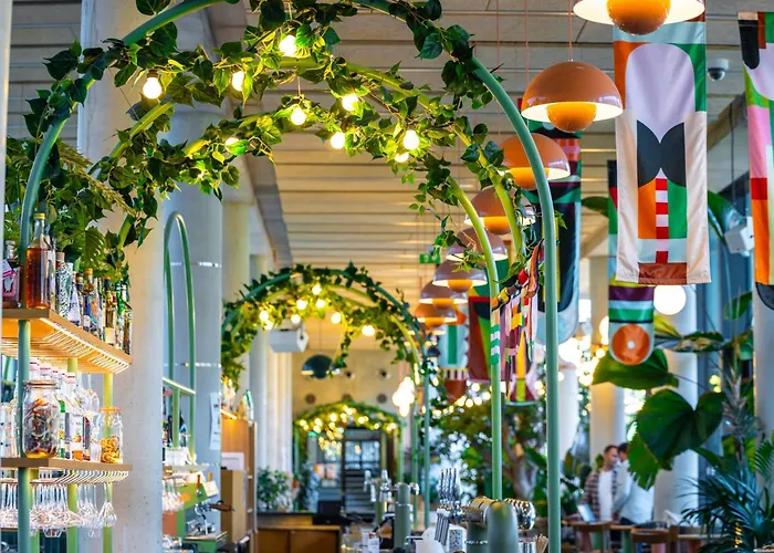 The People - Paris Marais Hostel